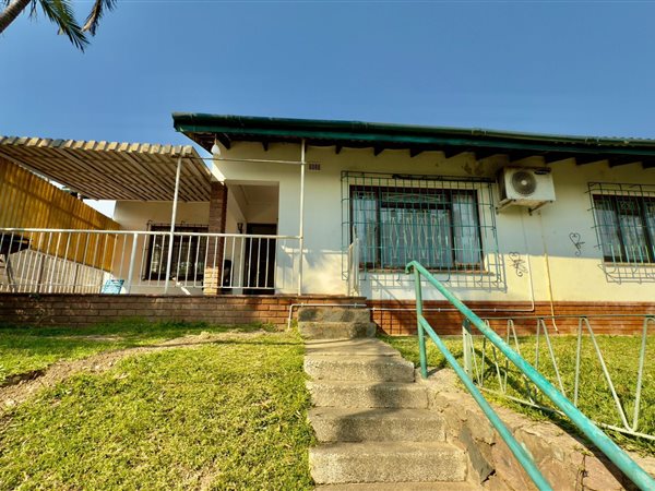 3 Bedroom House 3 Bedroom House