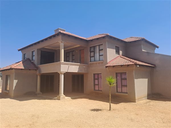 7 Bed House in Cultura Park