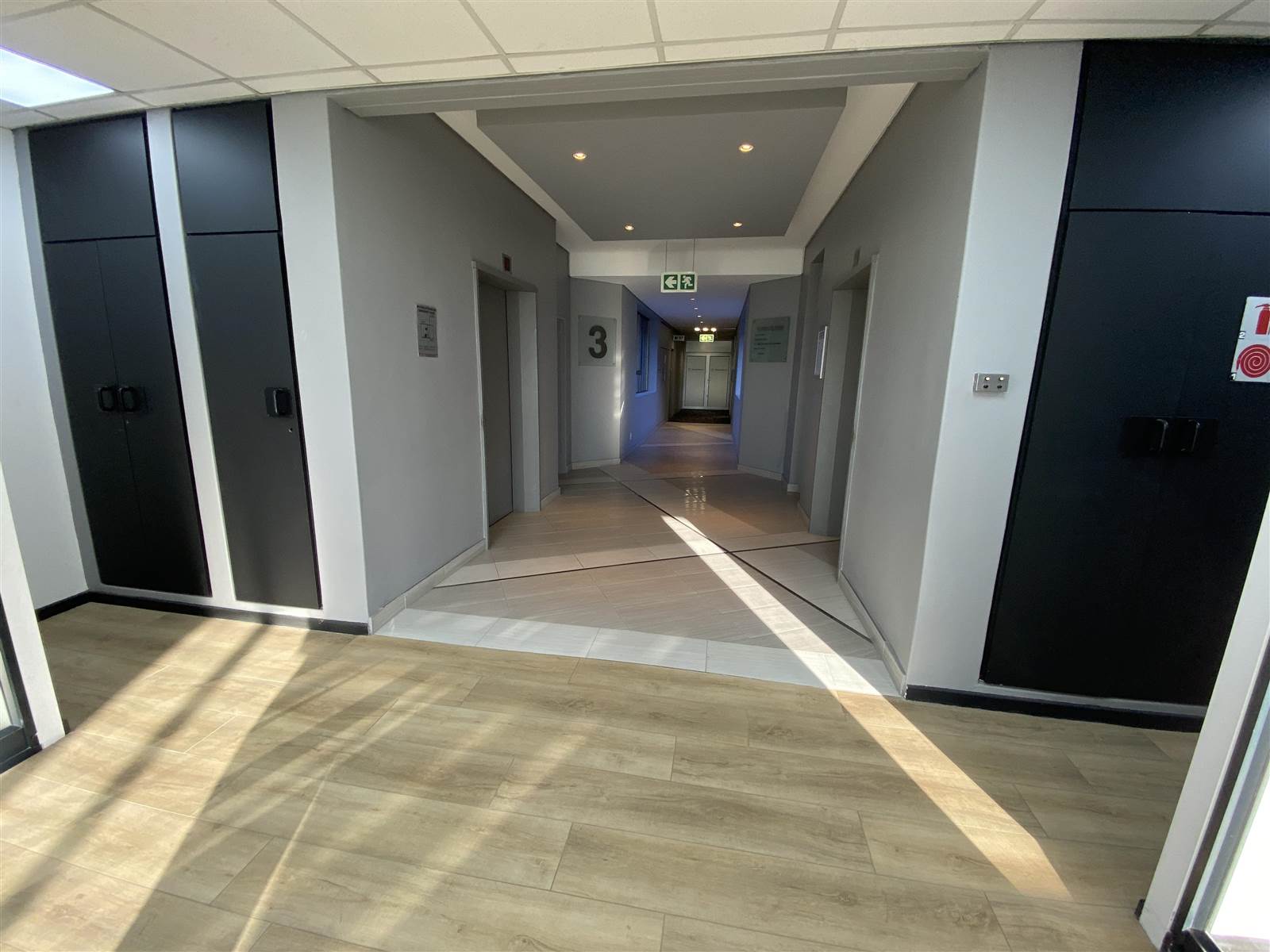 752  m² Commercial space in Tyger Valley photo number 3