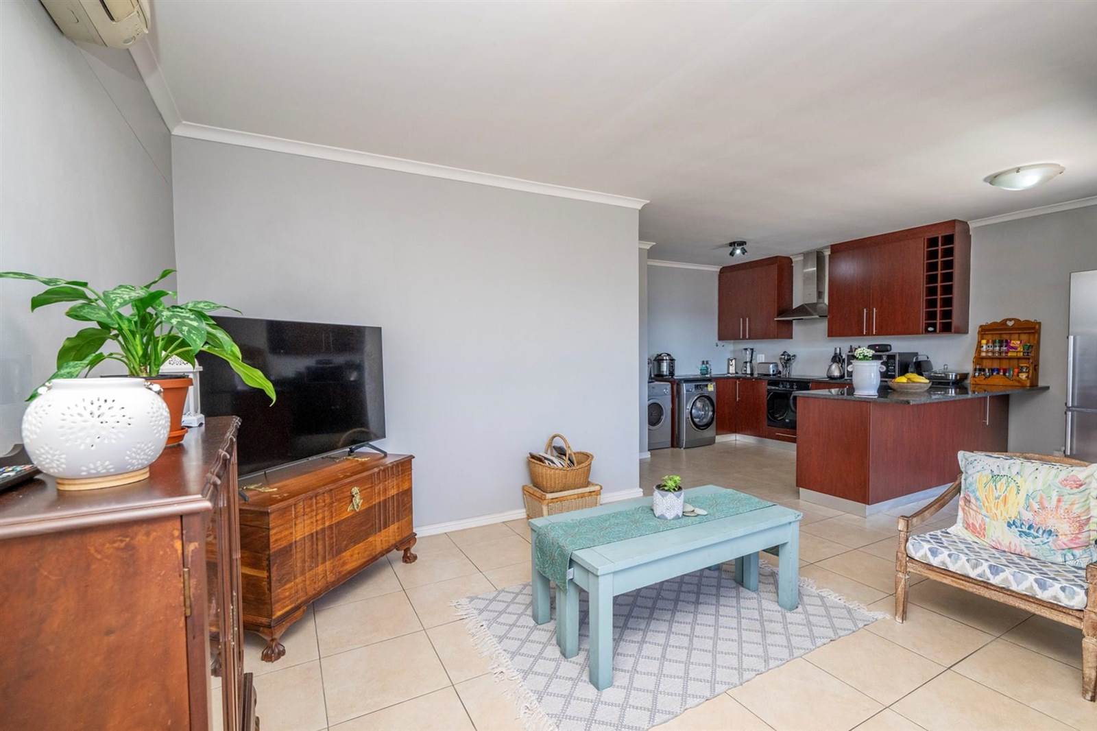 3 Bed Townhouse in Protea Heights photo number 8