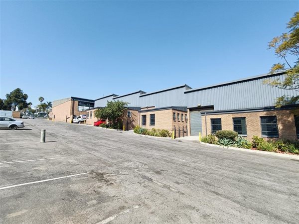 362  m² Industrial space