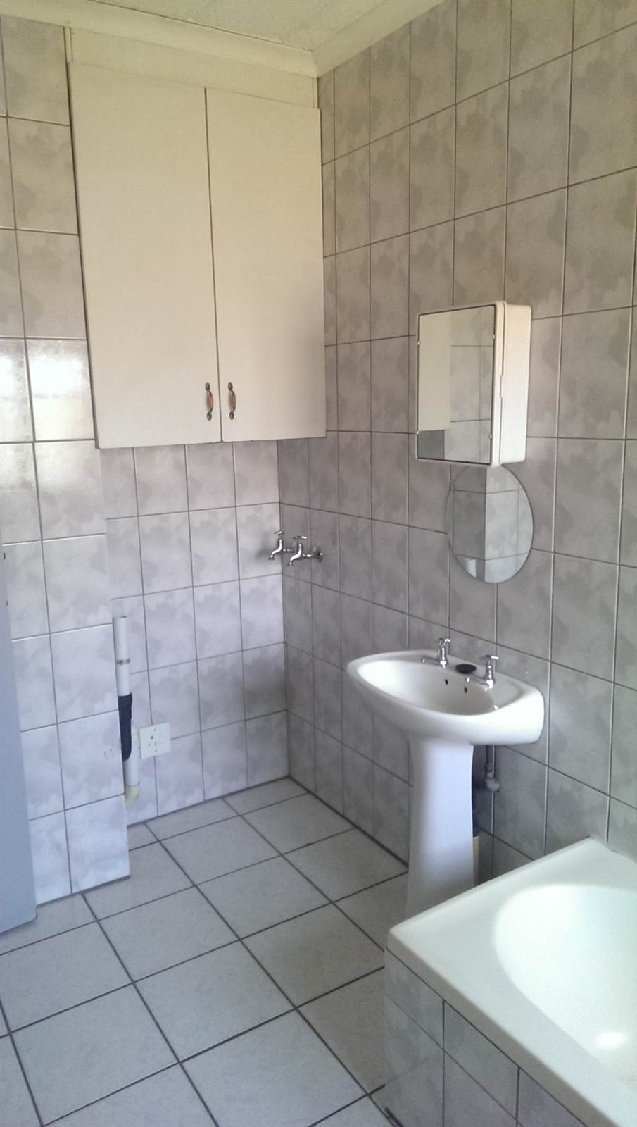 2 Bed Flat in Trichardt photo number 11