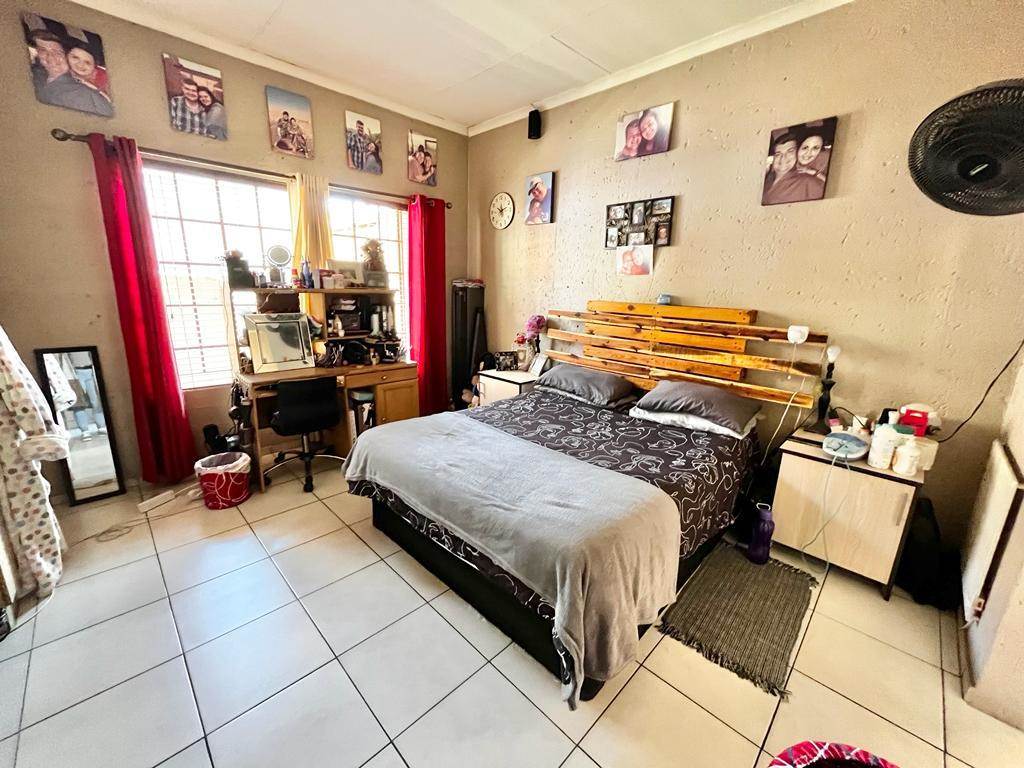 3 Bed Townhouse in Secunda photo number 26