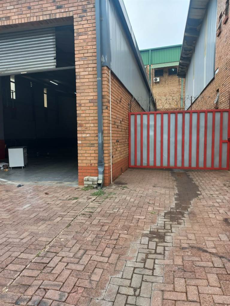 315  m² Industrial space in Nelspruit Industrial photo number 13