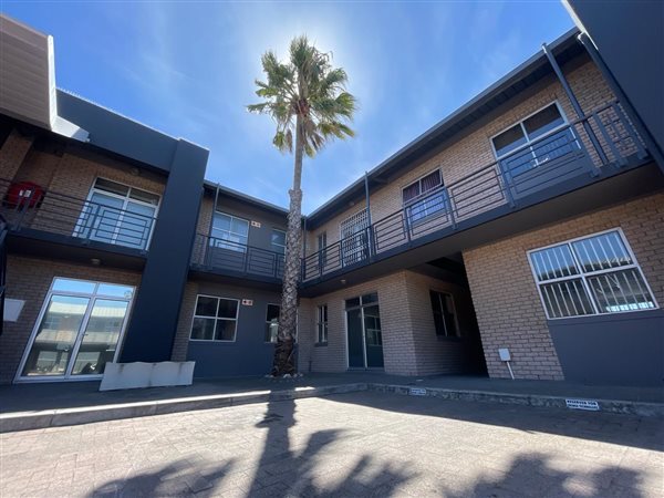 150  m² Commercial space in Milnerton Central