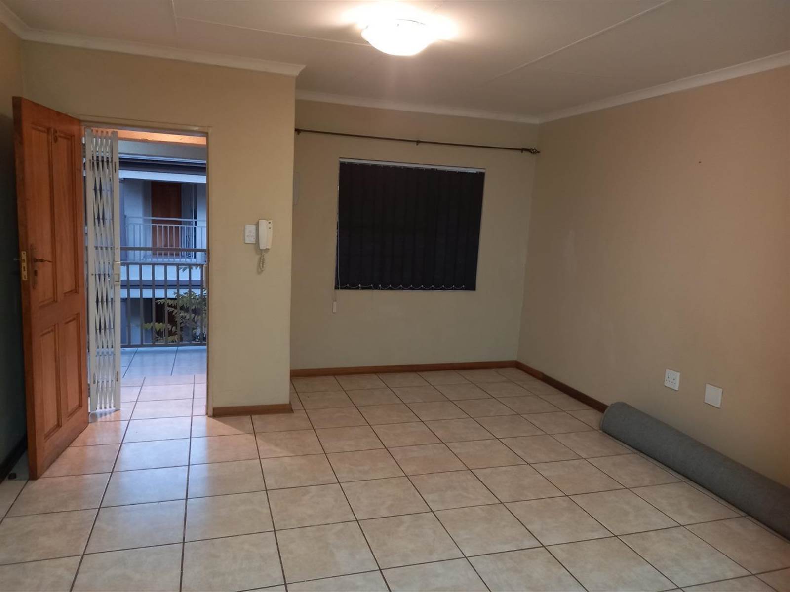 2 Bed Apartment in Secunda Central photo number 9