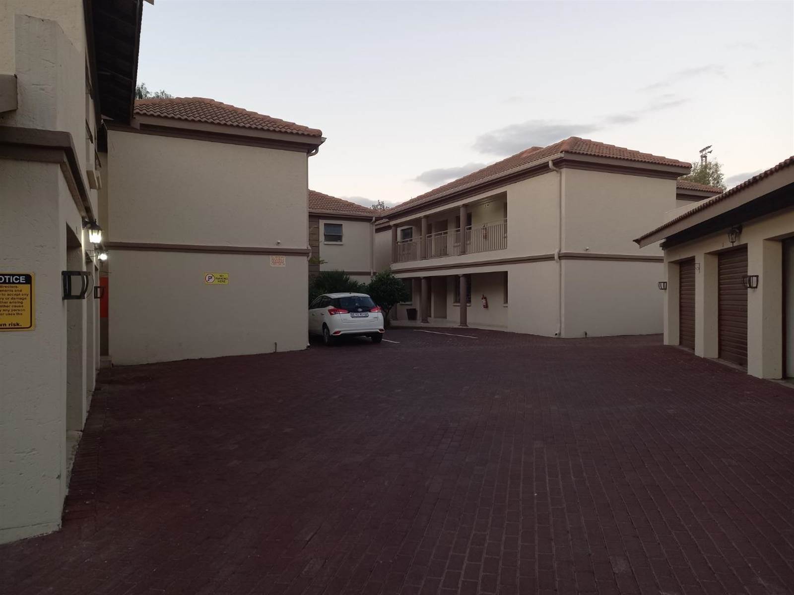2 Bed Apartment in Secunda Central photo number 3