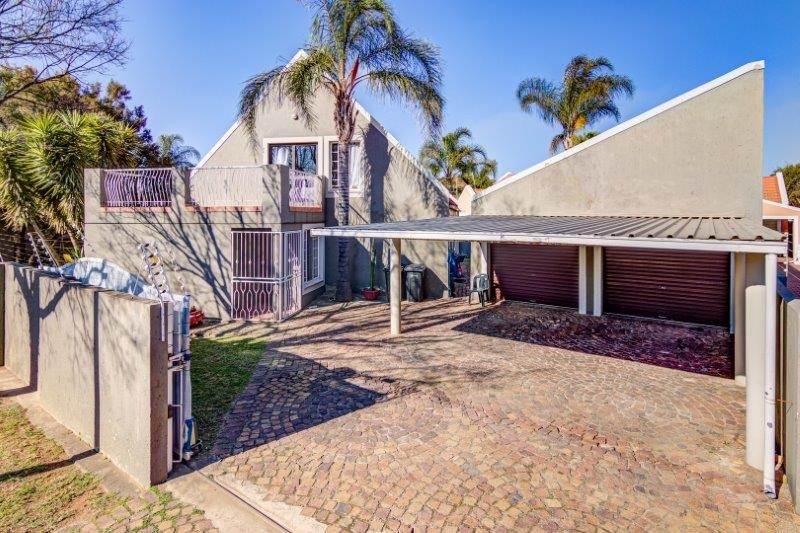 4 Bed House in Kempton Park Ext 4 photo number 1
