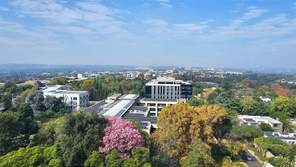 508  m² Office Space in Illovo photo number 1