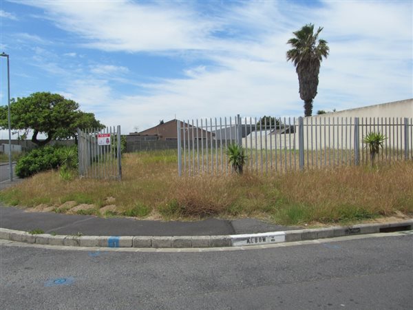 534 m² Land