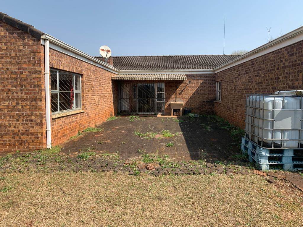 4 Bed House in Howick photo number 4