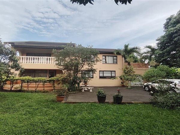 4 Bedroom House 4 Bedroom House