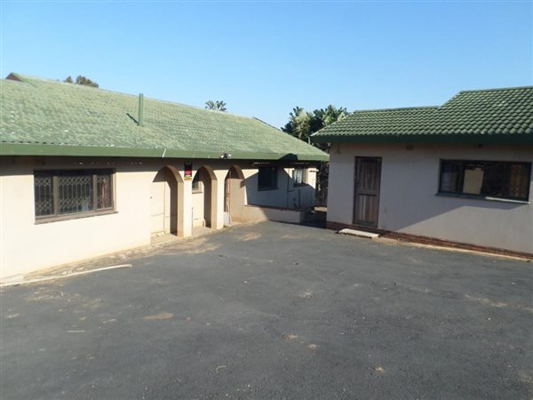 6 Bed House in Manaba