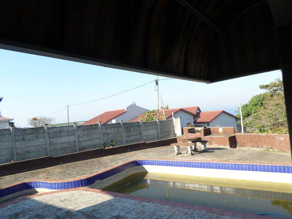 6 Bed House in Manaba photo number 12