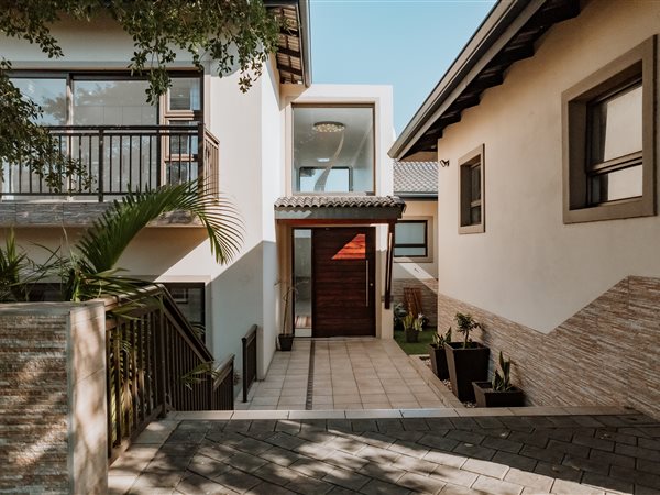 4 Bedroom House 4 Bedroom House