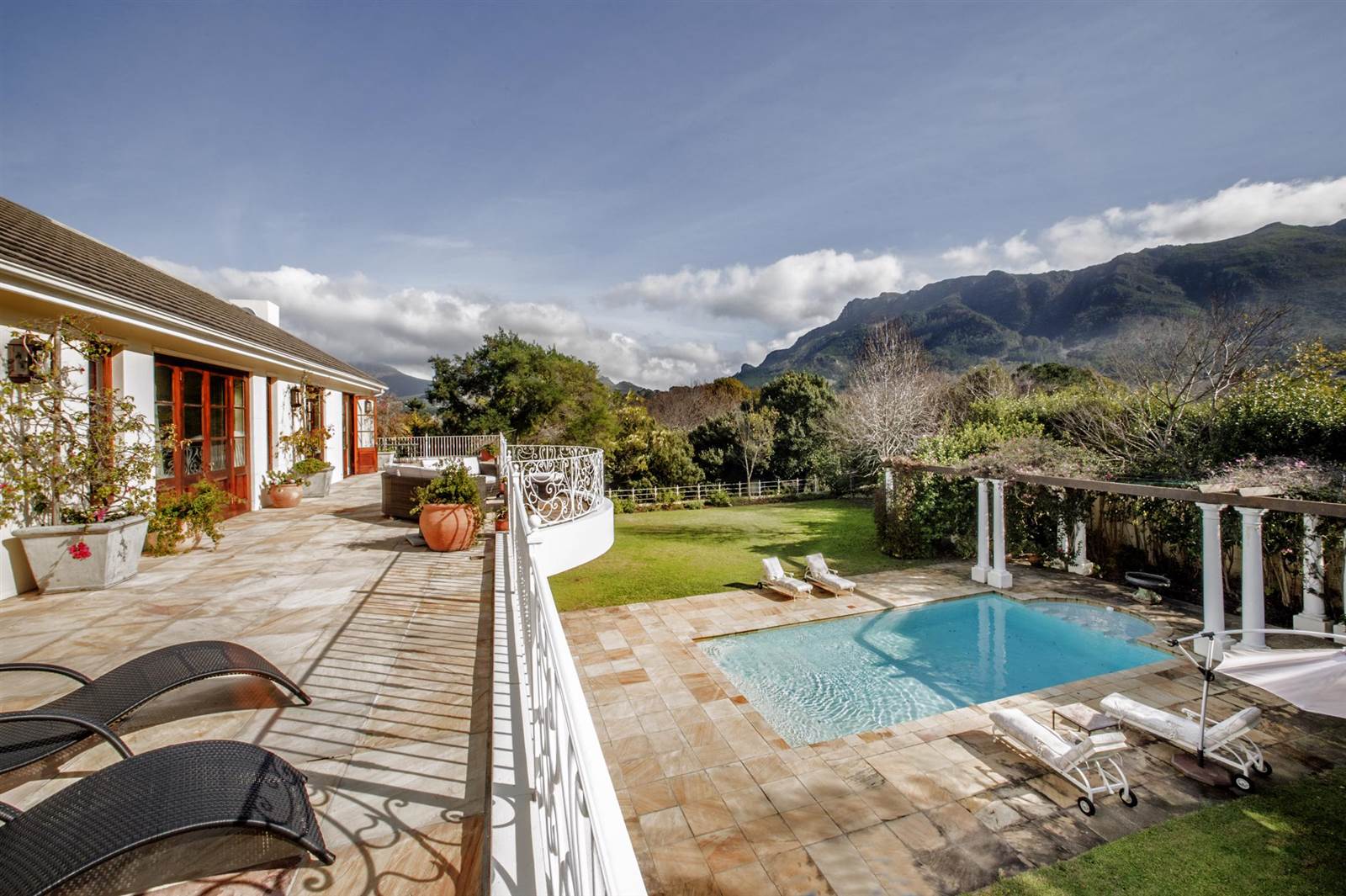 6 Bed House in Constantia Upper  photo number 24