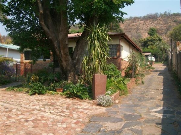 1 Bed Garden Cottage