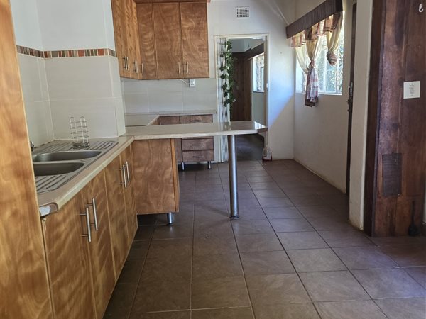 2 Bedroom House 2 Bedroom House