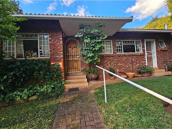 3 Bedroom Townhouse 3 Bedroom Townhouse