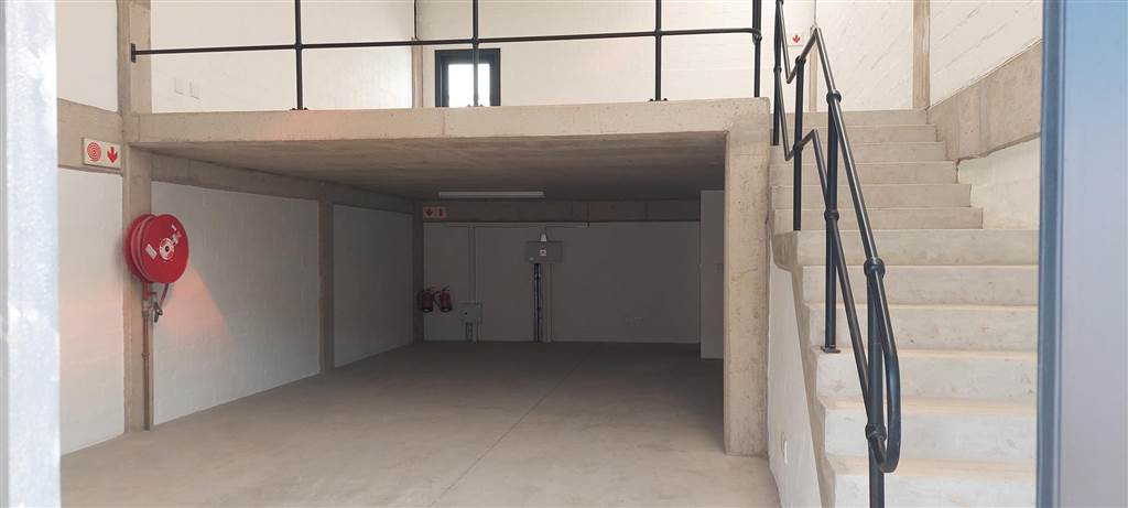 135  m² Commercial space in Cornubia photo number 1