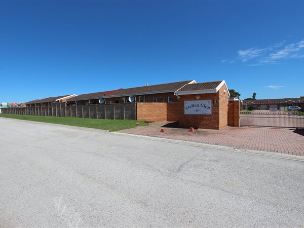 2 Bedroom Townhouse 2 Bedroom Townhouse