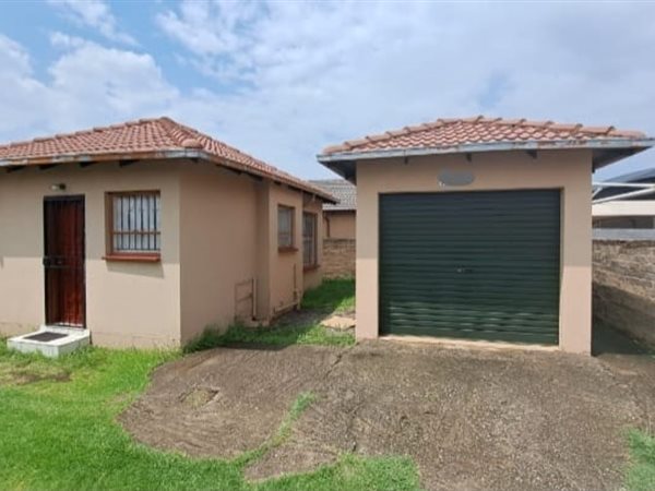 2 Bedroom House 2 Bedroom House