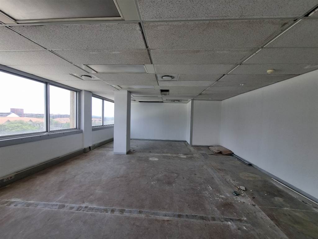 176  m² Commercial space in Hatfield photo number 14