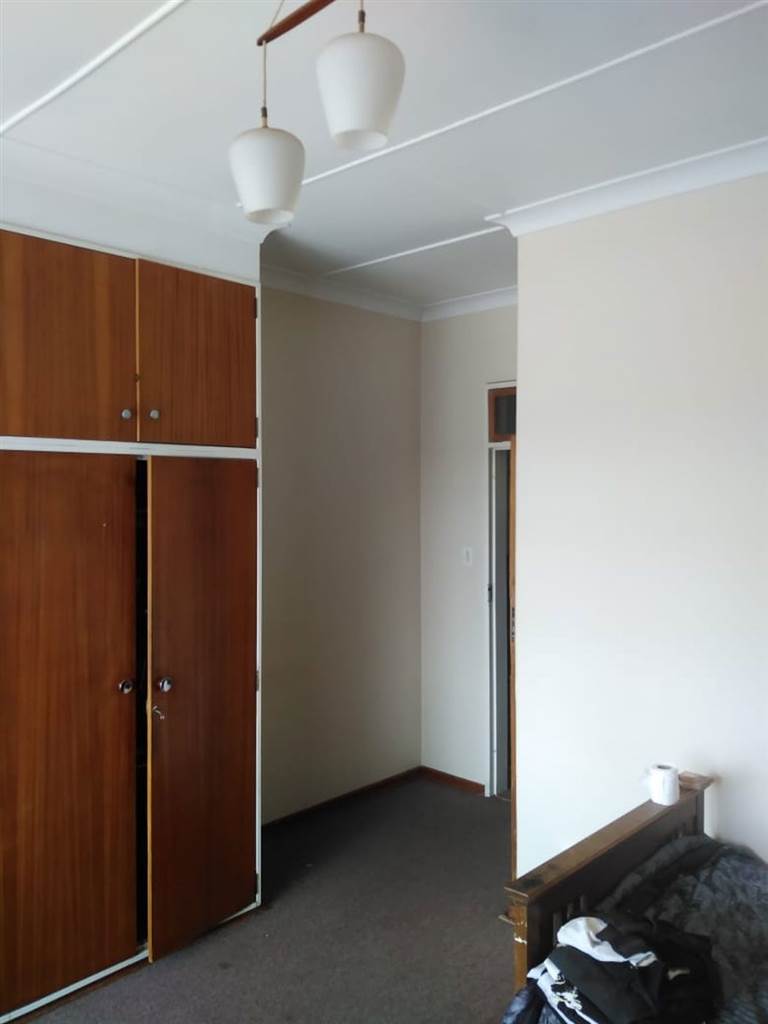 3 Bed Apartment in Bloemfontein photo number 9