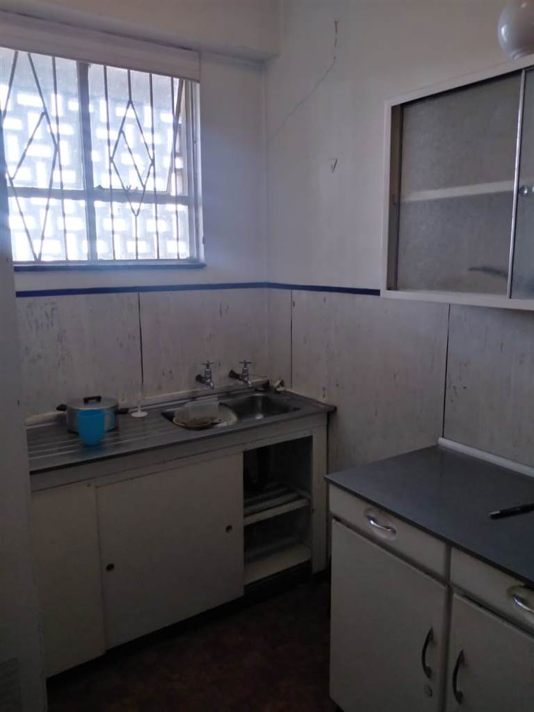 3 Bed Apartment in Bloemfontein photo number 19