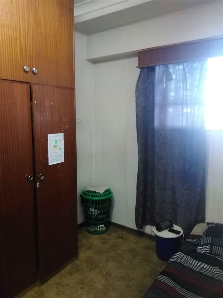 3 Bed Apartment in Bloemfontein photo number 8