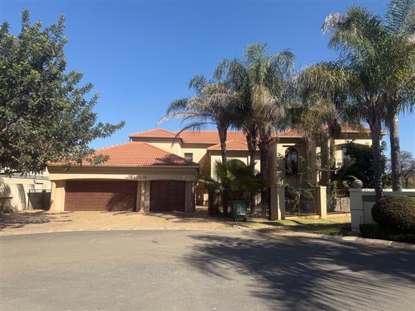4 Bedroom House 4 Bedroom House