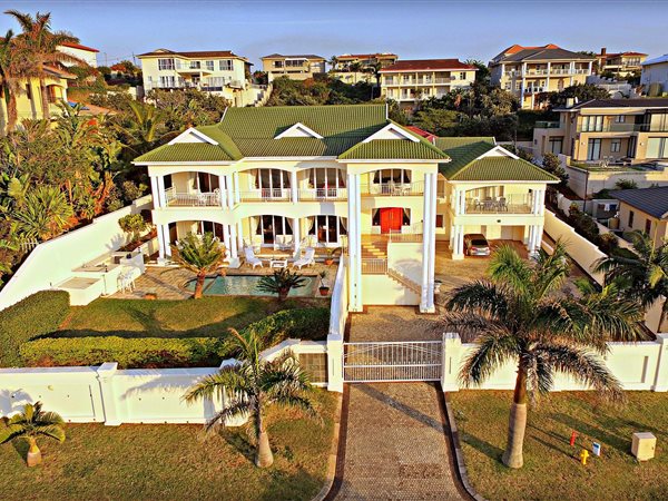 6 Bed House in Sheffield Beach