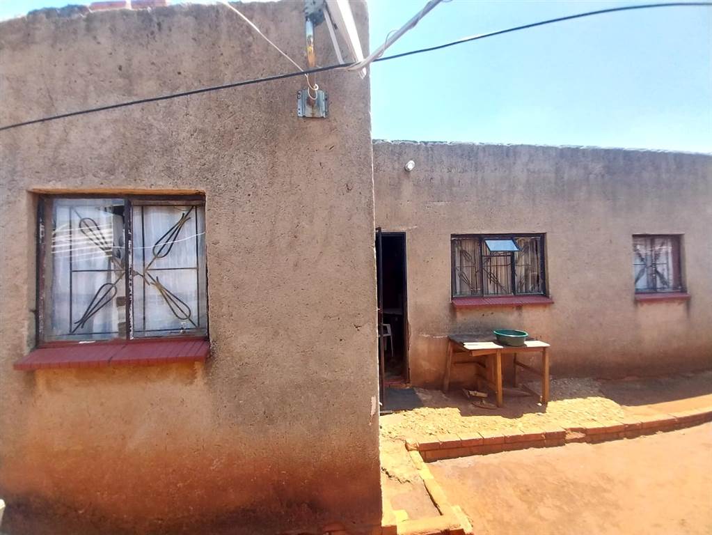 2 Bed House in Winnie Mandela photo number 14