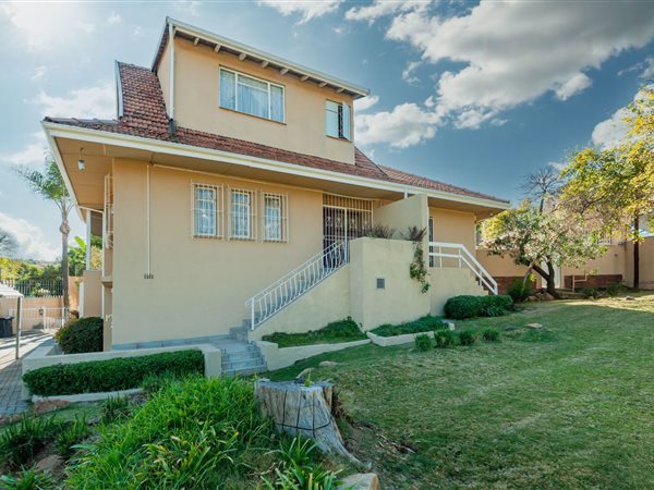 5 Bedroom House