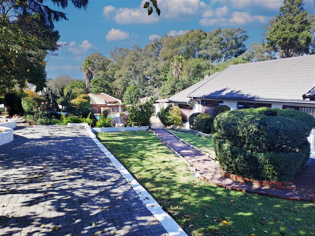 3 Bed House for sale in Lombardy West T4195324 Private Property