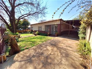 4 Bed House in Roseville