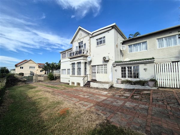 3 Bedroom Townhouse 3 Bedroom Townhouse
