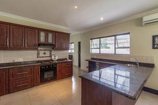 4 Bed Apartment in Westville photo number 4