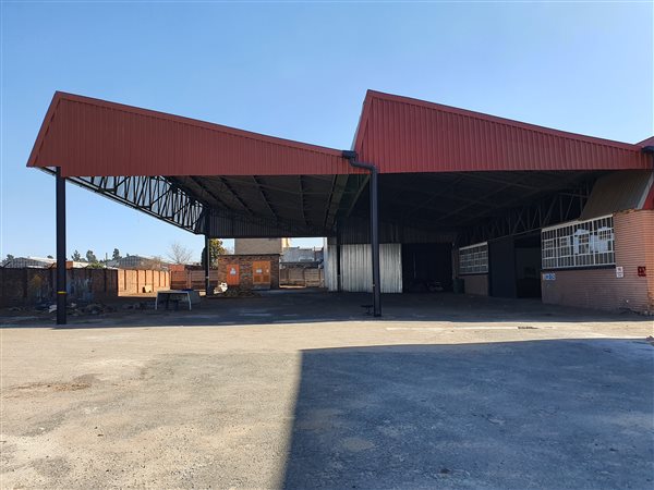 1 500  m² Industrial space