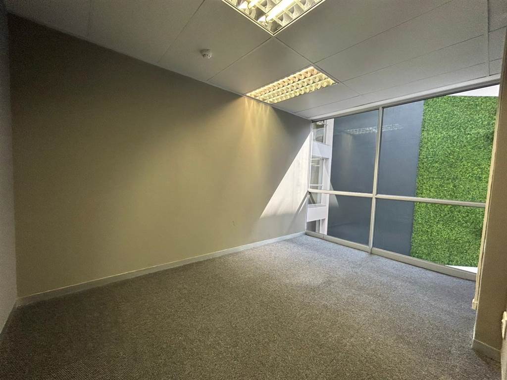 1440  m² Commercial space in Cresta photo number 8