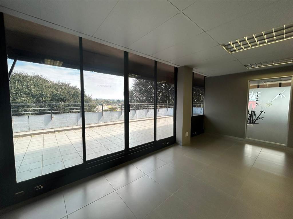 1440  m² Commercial space in Cresta photo number 3