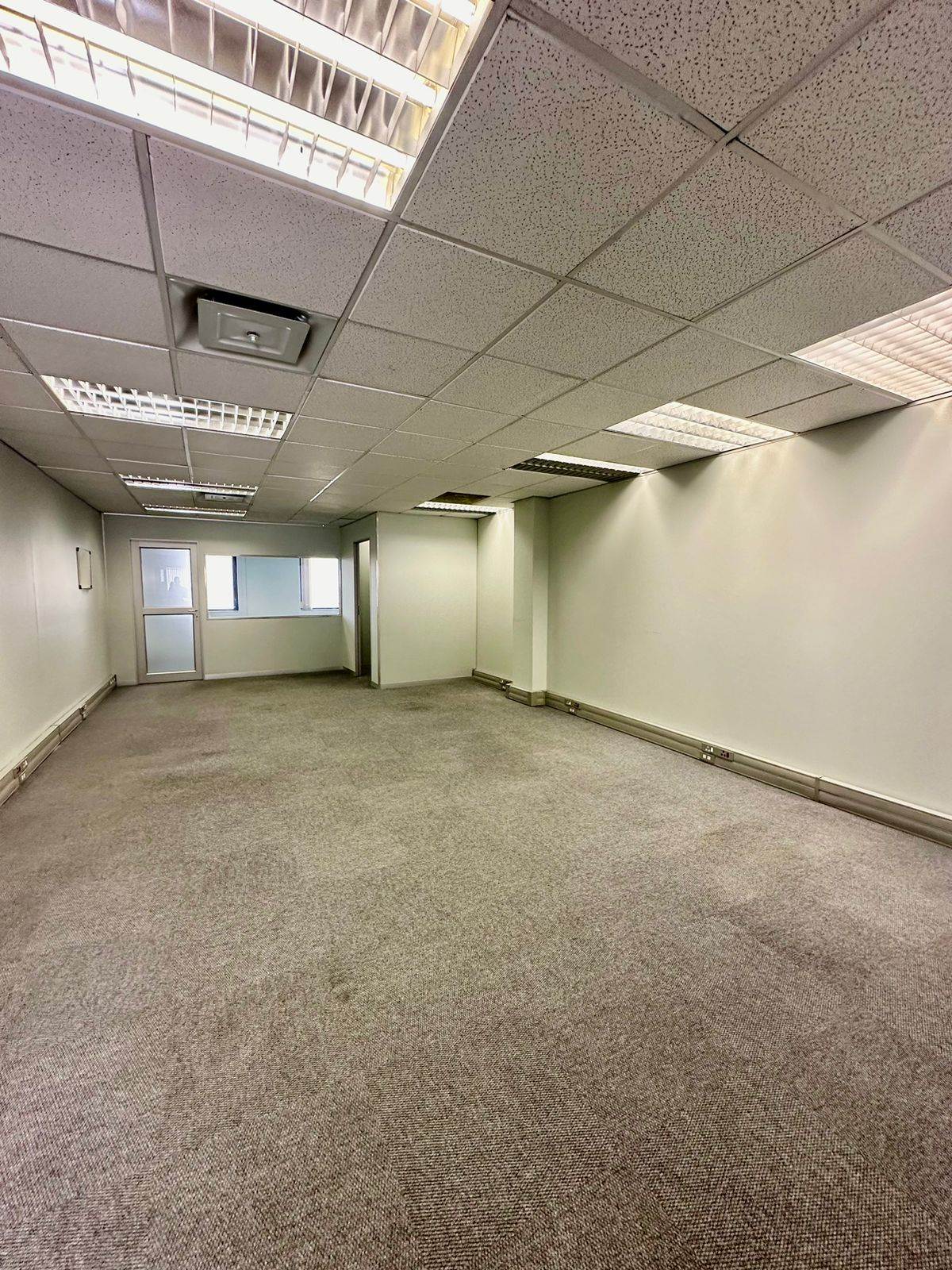 2482  m² Office Space in Musgrave photo number 7