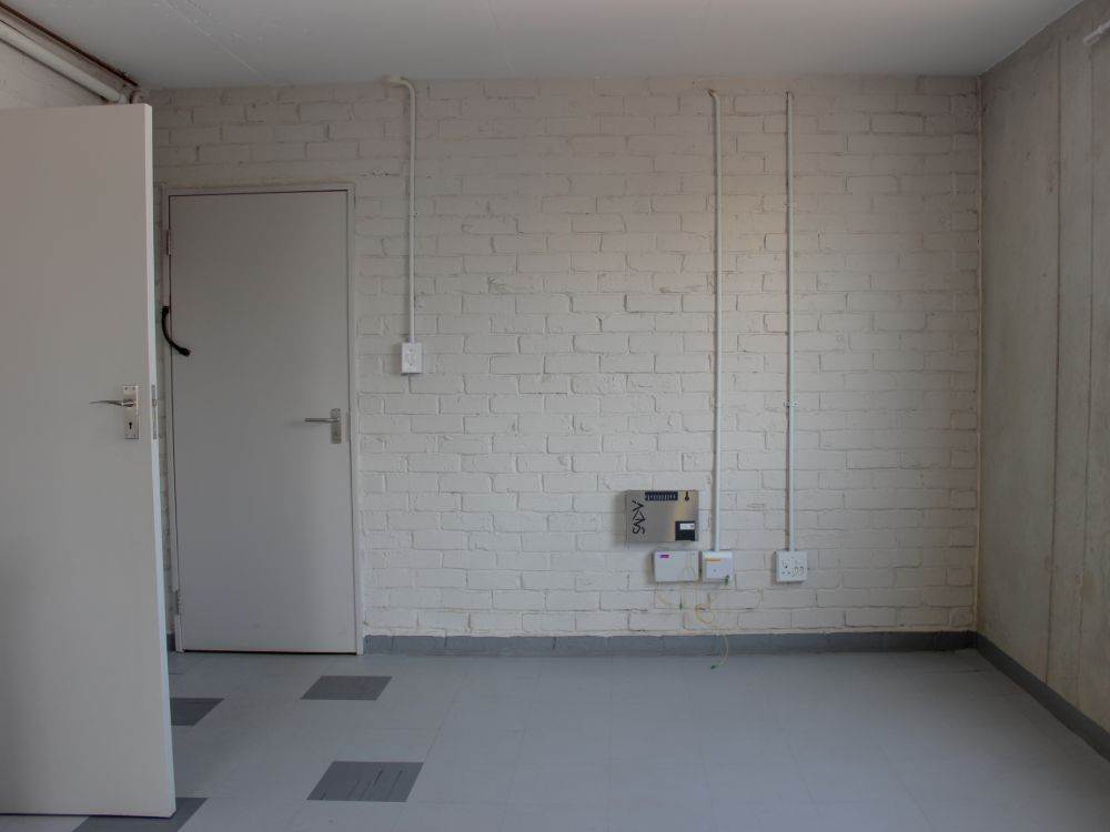 2 Bed Apartment in City & Suburban (Maboneng) photo number 12