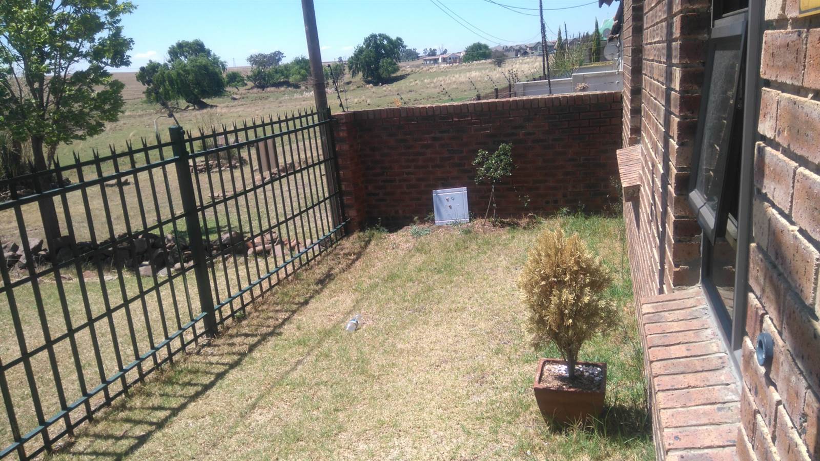 2 Bed Apartment in Secunda photo number 13