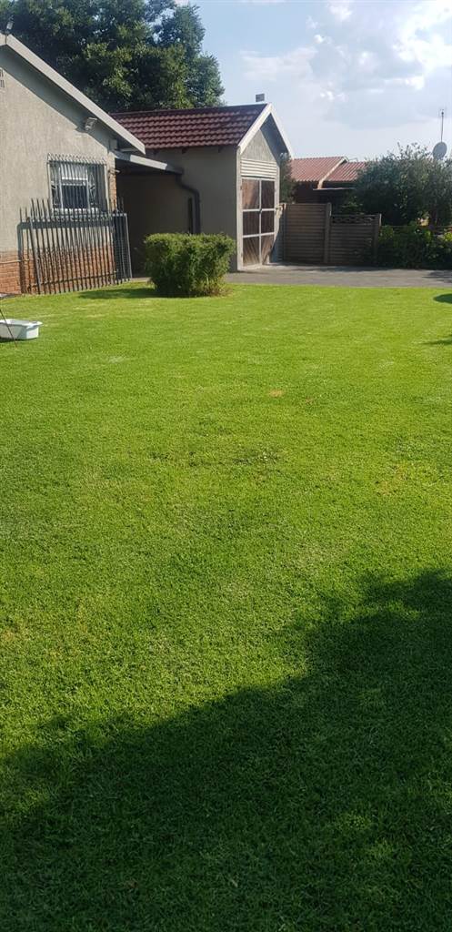 3 Bed House in Witbank photo number 2