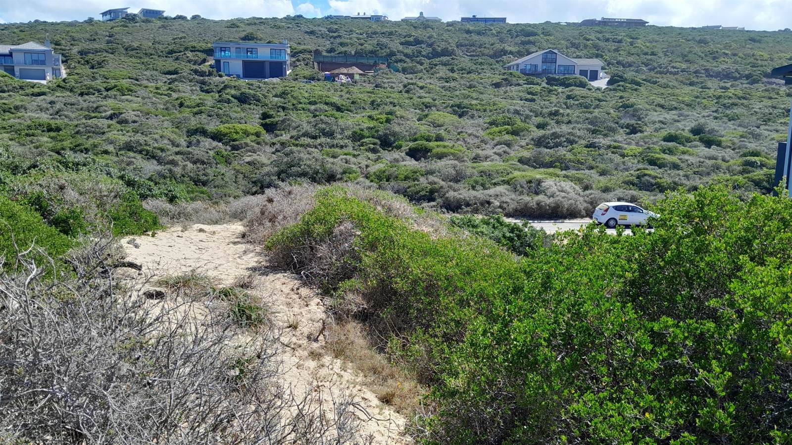 1250 m² Land available in Dana Bay photo number 7