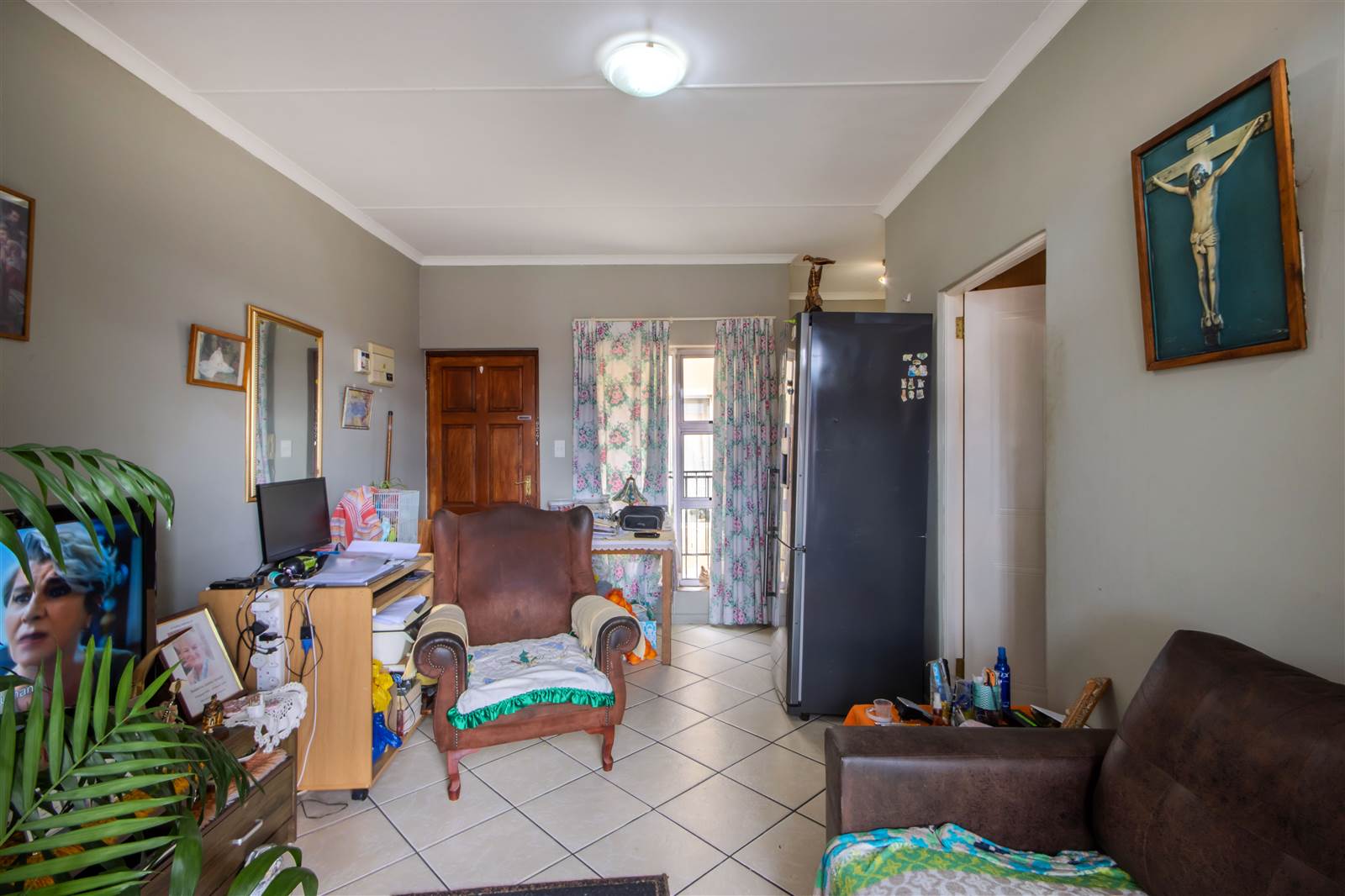 1 Bed Apartment in Gordons Bay Central photo number 3