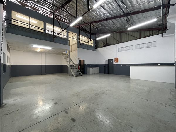 173  m² Industrial space