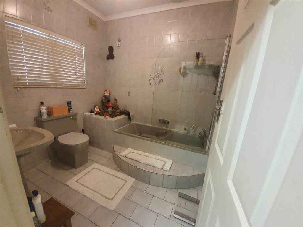 3 Bed House in Port Shepstone photo number 14