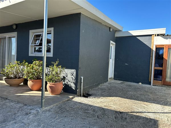 2 Bedroom House 2 Bedroom House